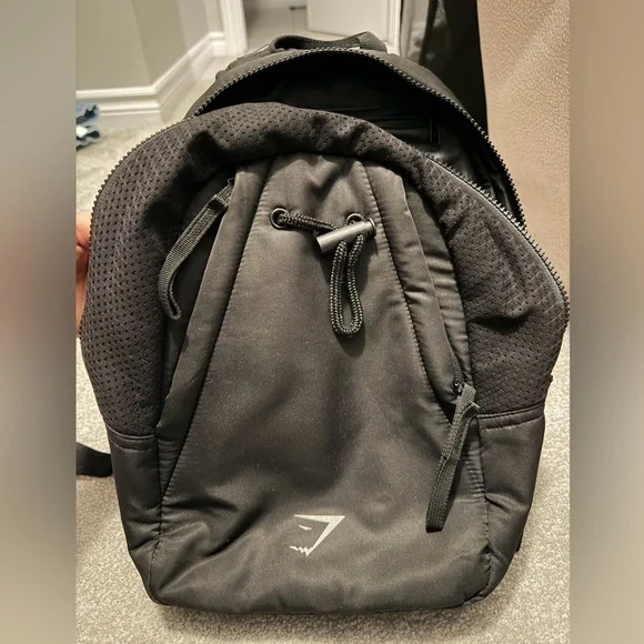 GYMSHARK | Mini Mesh Backpack - Picture 4 of 6
